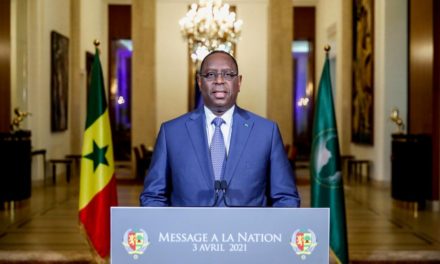 ENTRE MACKY SALL ET LES JEUNES - Des promesses et... de nombreuses questions