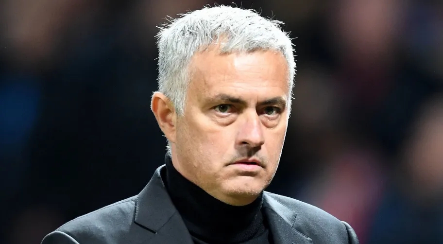 TOTTENHAM - José Mourinho est viré!