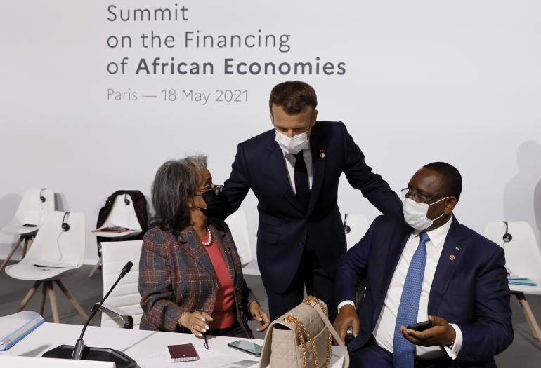 VIDEO - Le Français Thomas Porcher révèle le côté sombre des relations France-Afrique et casse le FMI