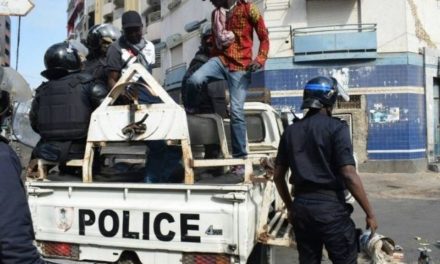 MARCHE AVORTEE DES SOLDATS MUTILES DE GUERRE - Plusieurs manifestants arrêtés