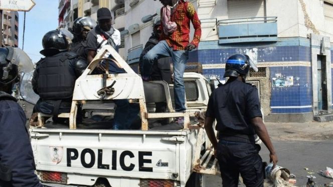 MARCHE AVORTEE DES SOLDATS MUTILES DE GUERRE - Plusieurs manifestants arrêtés