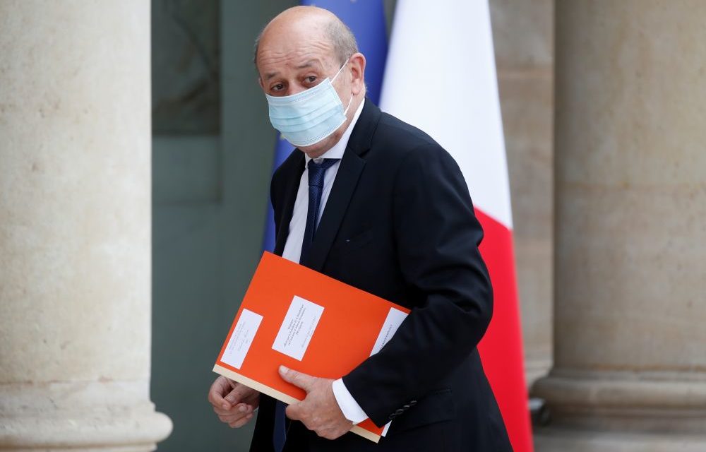 FRANCE - Jean-Yves Le Drian testé positif au coronavirus