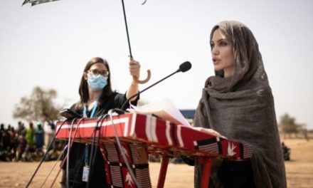 MALI - L'actrice américaine Angelina Jolie au secours des réfugiés