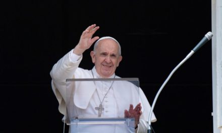 VATICAN - Opéré du côlon, le pape François en bonne santé