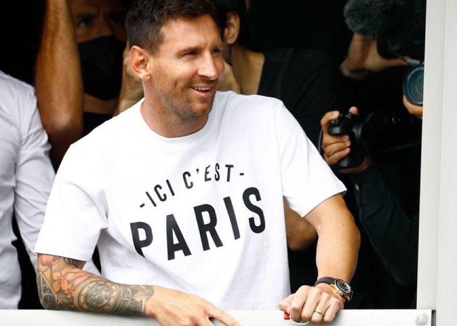 OFFICIEL - Messi atterrit à Paris !