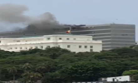 VIDEO – Incendie au building administratif de Dakar