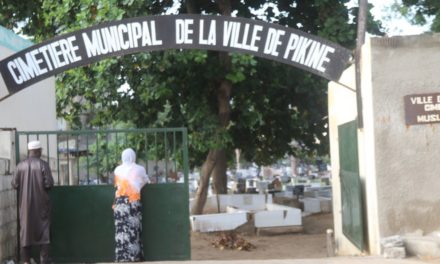 Décret : Macky rallonge 4 hectares au cimetière de Pikine