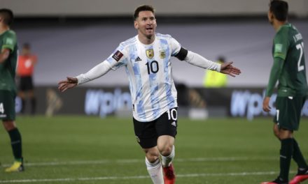 MEILLEUR BUTEUR D'AMERIQUE DU SUD - Messi efface Pelé