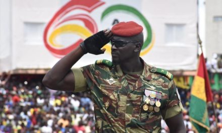 LENDEMAIN DE PUTSCH A CONAKRY - Vers la formation d'un gouvernement d'union