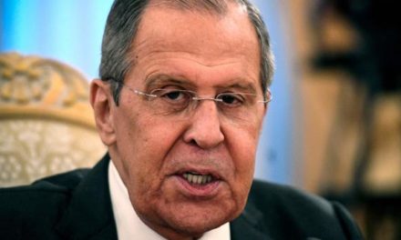 Guerre en Ukraine : Lavrov exhorte l’Otan à cesser d’armer Kiev