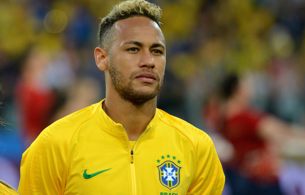 FOOTBALL - Bouleversé, Neymar soutenu par ses compatriotes