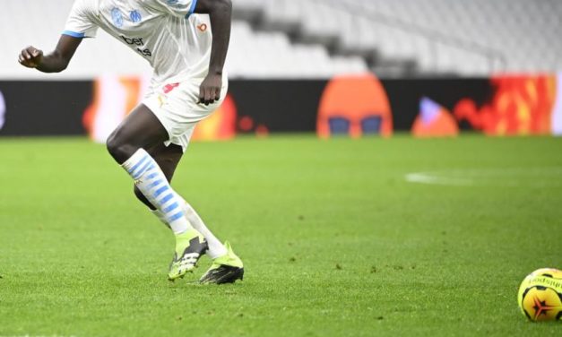 COURTISE PAR ALIOU CISSE - Pape Gueye a dit oui...