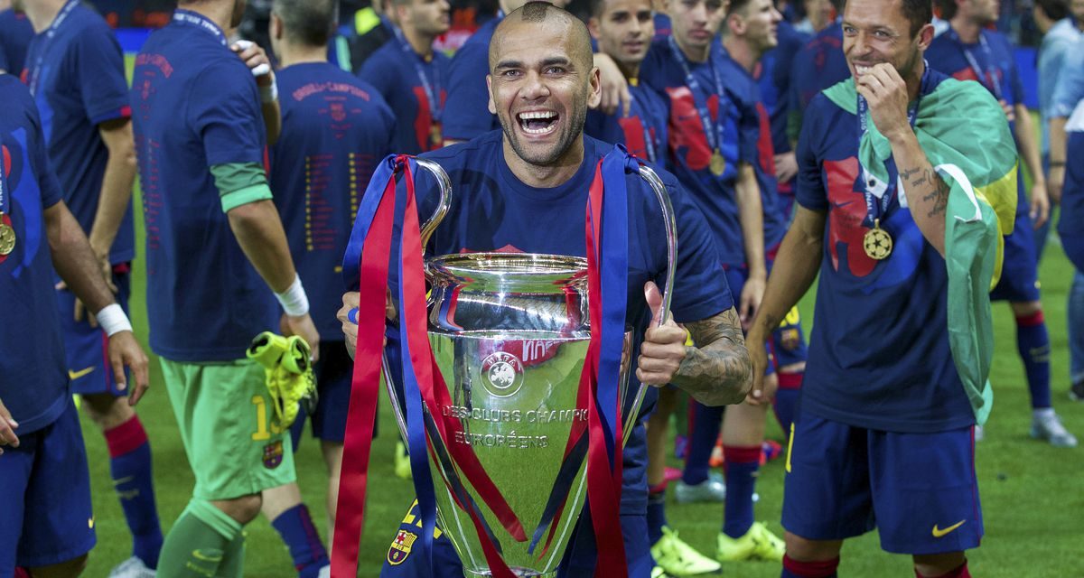 BARÇA - Dani Alves is back!