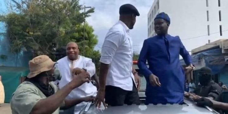 ARRESTATION DANS LE CADRE D'UNE MANIF - Gackou, Sonko et Barth, libérés