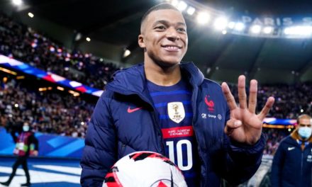 COUPE DU MONDE BIENNALE - Mbappé tacle la FIFA