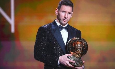 BALLON D'OR - Le père de Messi et France Football répondent aux critiques