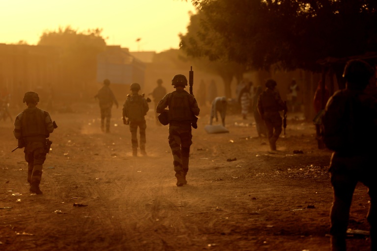 SAHEL – Les militaires français ne seront plus que 3.000 mi-2022