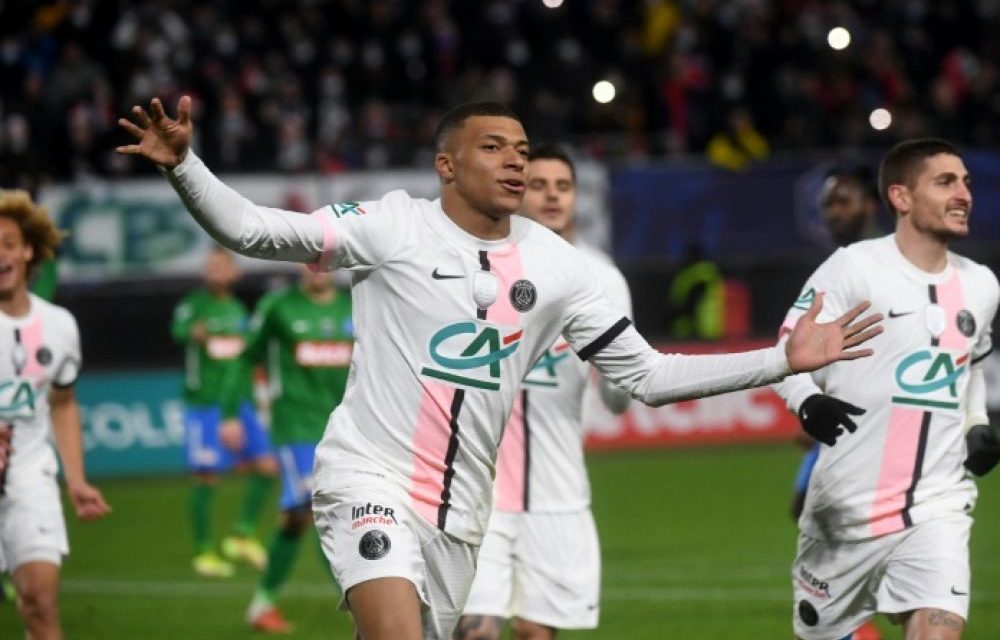 Foot: Mbappé lancé vers une année 2022 riche en tournants