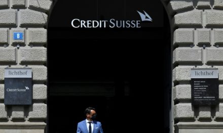 Nouveau coup dur pour Credit Suisse avec la démission surprise de son président