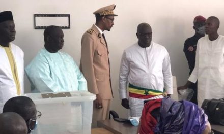 GUEDIAWAYE - Une passation de service sans Aliou Sall