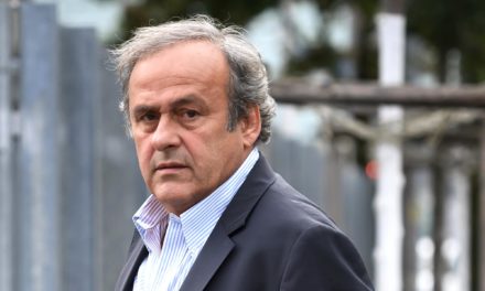 GUERRE EN UKRAINE - Michel Platini demande à Vladimir Poutine "de mettre fin à cette agression"