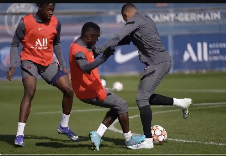 VIDEO - TOUCHÉ PAR GANA GUÈYE - Mbappé incertain face au Real Madrid