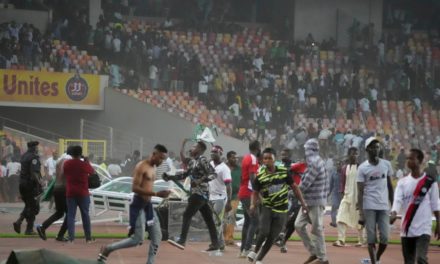 NIGÉRIA-GHANA - Un médecin de la FIFA trouve la mort lors des émeutes à la fin du match