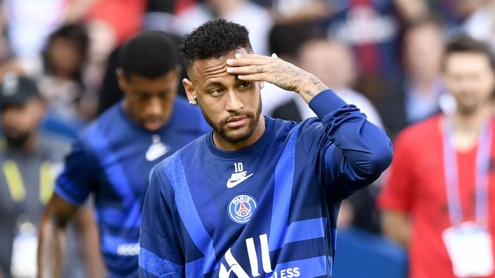 PSG - Neymar réagit aux sifflets des supporters