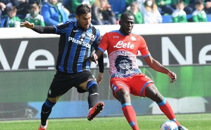 VICTIME ENCORE DE RACISME - Koulibaly soutenu par la Fsf