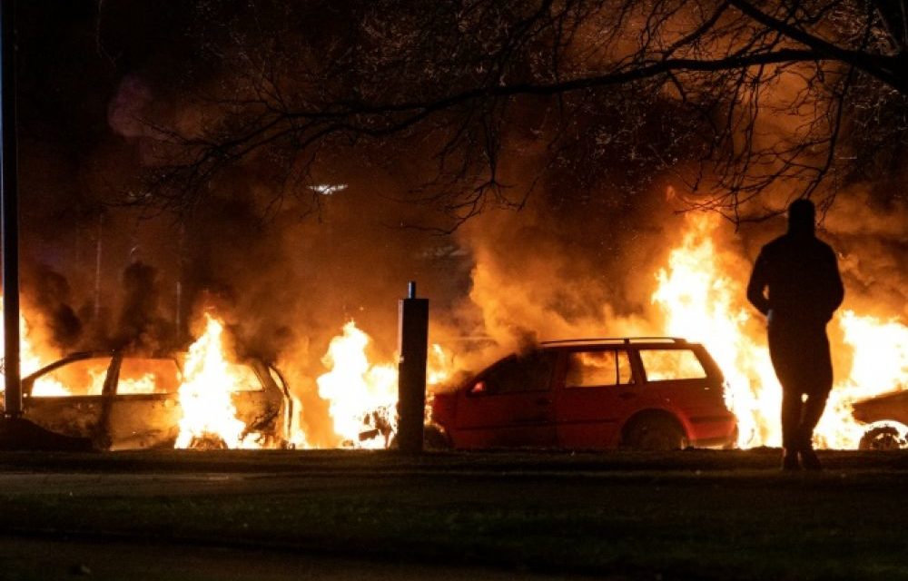 VIOLOLENCES EN SUEDE - Une "tournée" pour brûler le Coran fait 40 blessés