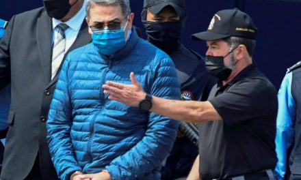 L'ex-président du Honduras, soupçonné de trafic de drogue, extradé aux Etats-Unis