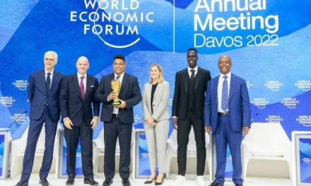 ÉDOUARD MENDY SUR LE FORUM DE DAVOS - "Cette conférence a été un grand moment de partage"