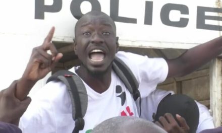 MANIF POUR LA LIBERATION DE CHEIKH OUMAR DIAGNE  - 15 personnes arrêtées