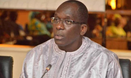 ABDOULAYE DIOUF SARR A L'ASSEMBLEE - "Je promets..."