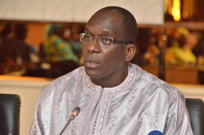 ABDOULAYE DIOUF SARR A L'ASSEMBLEE - "Je promets..."