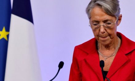 FRANCE - Borne a remis sa démission, Macron l'a refusée