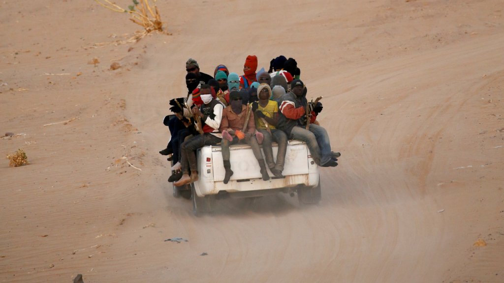 BLESSURES GRAVES, FEMMES VIOLEES, ABANDON EN PLEIN DESERT - Msf dénonce les traitements "inhumains" infligés aux migrants expulsés d’Algérie et de la Libye