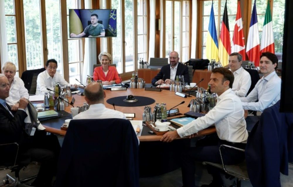 Le G7 annonce durcir ses sanctions contre Moscou avant l'intervention de Zelensky