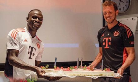 BAYERN MUNICH - Un gâteau spécial pour fêter son premier Ballon d'or africain