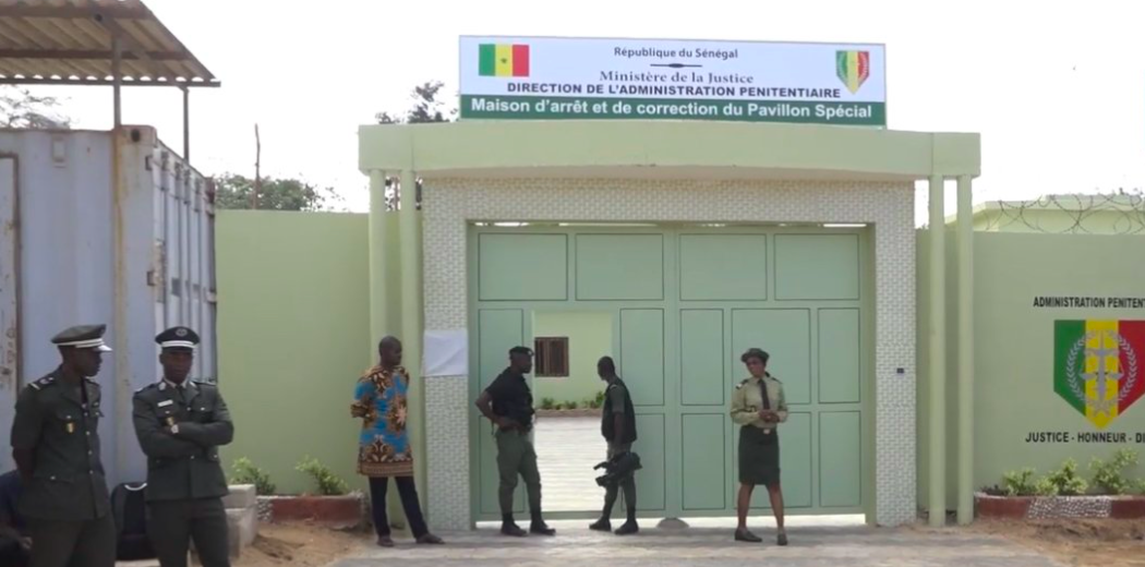 PAVILLON SPECIAL DE L'HOPITAL LE DANTEC - Evasion d'un élément de la "Force spéciale"