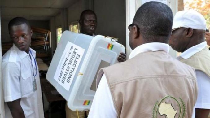 PRÉSIDENTIELLE - Macky Sall choisit la date du 24 mars