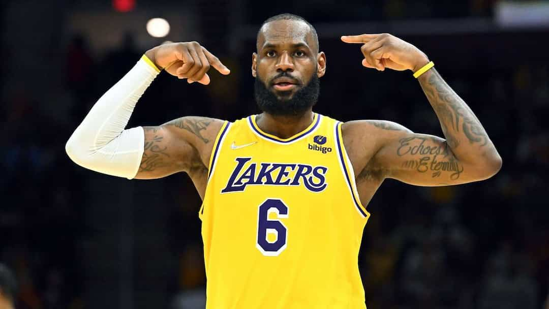 LAKERS - Lebron James prolonge deux ans de plus