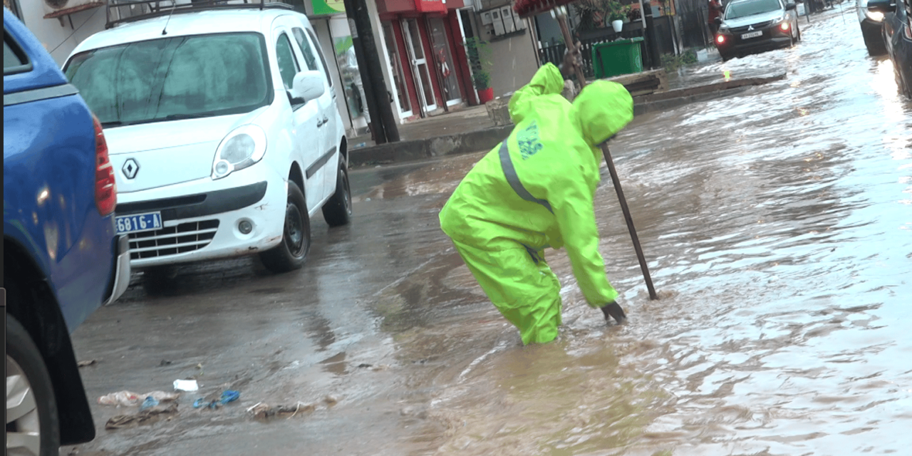 FORTES PLUIES A CAMBERENE - Un enfant meurt par électrocution