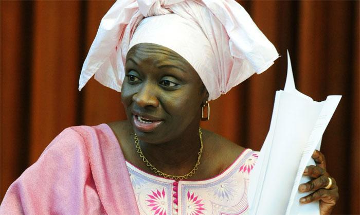 ASSEMBLEE NATIONALE - Mimi Touré raconte la "trahison" de Macky Sall