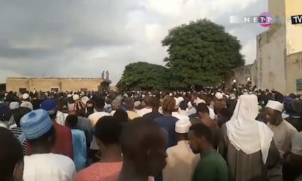 NETTALI TV - DECES IMAM NDAO - Une foule immense à l'enterrement