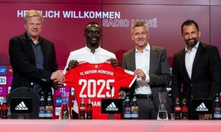 DAUPHIN DE BENZEMA - Sadio Mané, félicité par le Bayern Munich