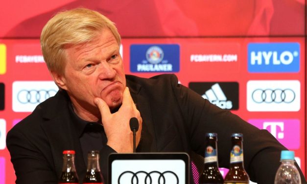 BAYERN MUNICH - Oliver Kahn s'agace contre Mané et Cie