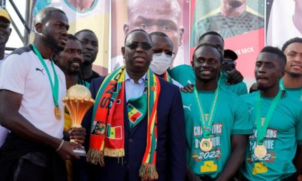 VICTOIRE CONTRE LA GAMBIE - Macky Sall encense les "Lions"