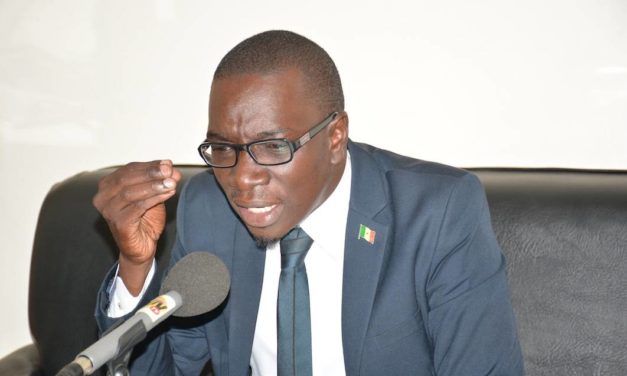 ME MOUSSA BOCAR THIAM - "Pape Alé Niang a fauté"