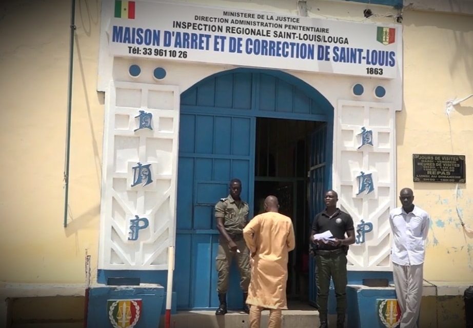 ELLE ESCROQUAIT DES DÉTENUS ET DES PARENTS DE DÉTENUS -  La dame Yacine Mbaye prend 5 ans ferme